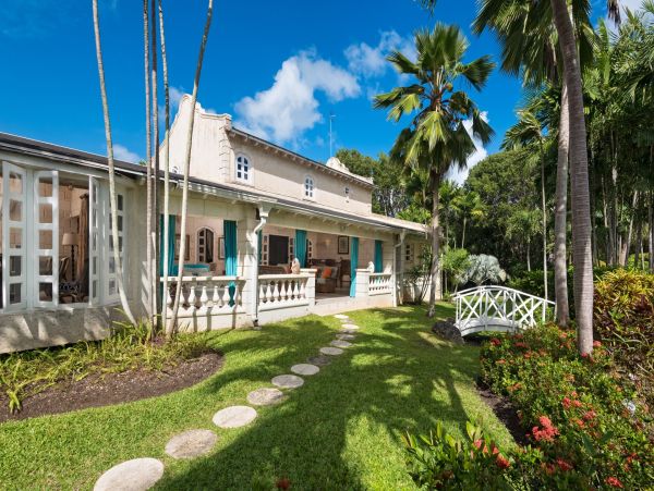 Saint James Vacation Home Walk to Beach Ten Guests