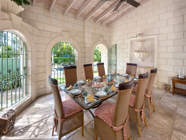Saint James Vacation Home Walk to Beach Ten Guests