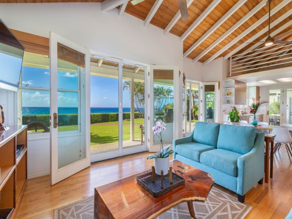 Koloa Beachfront Home with Three Bedroom in Poipu