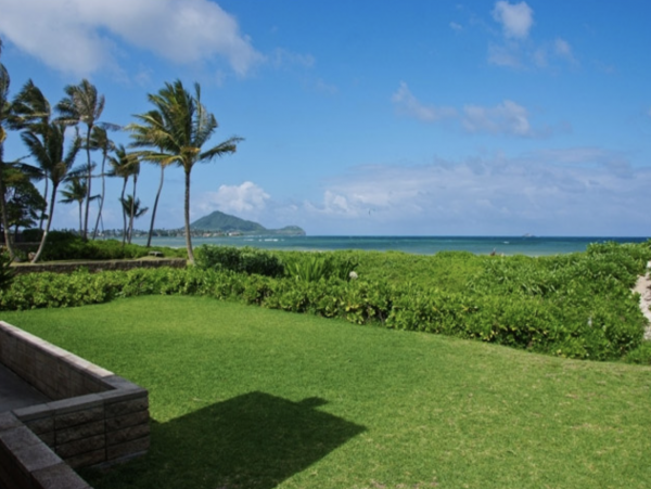 Four Bedroom Beachfront Rental Hawaii Vacation