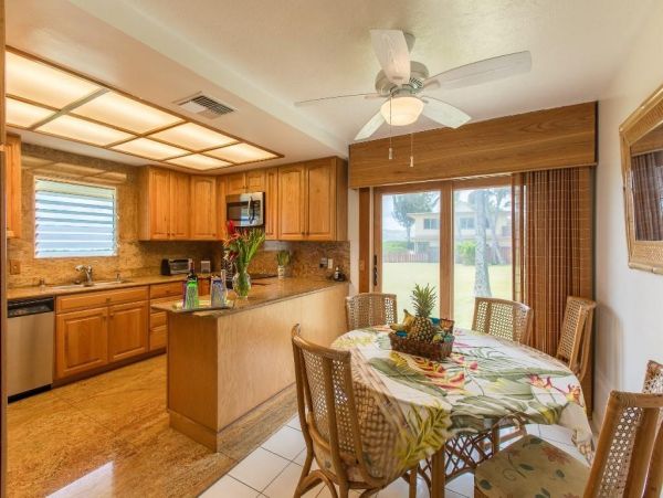 Four Bedroom Beachfront Rental Hawaii Vacation