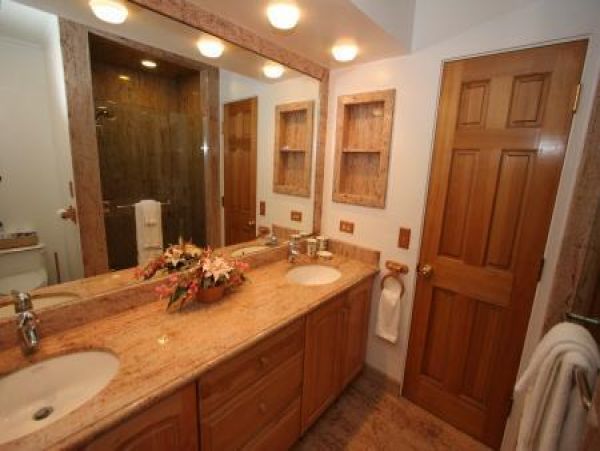 Four Bedroom Beachfront Rental Hawaii Vacation