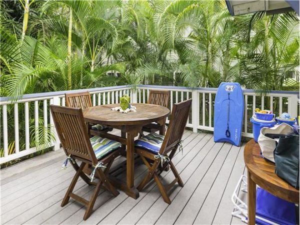 Kailua Beautiful Vacation Home Short Walk to Beach Sleeps 5