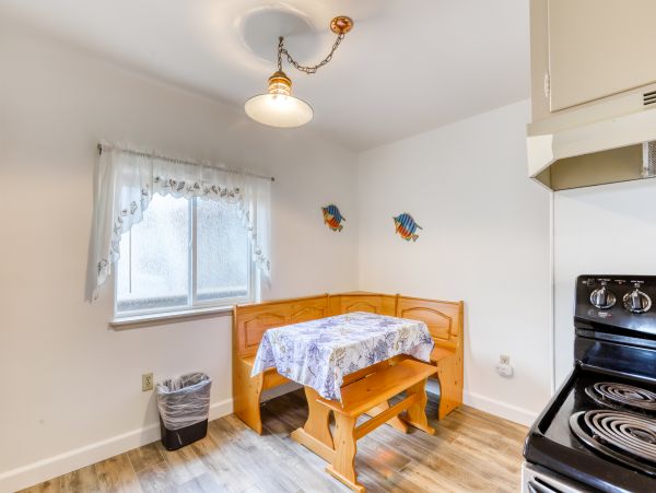 Mendocino Home 982835