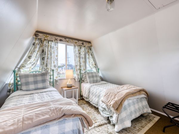 Mendocino Home 982835