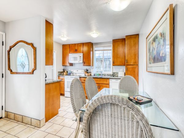 Mendocino Home 982836