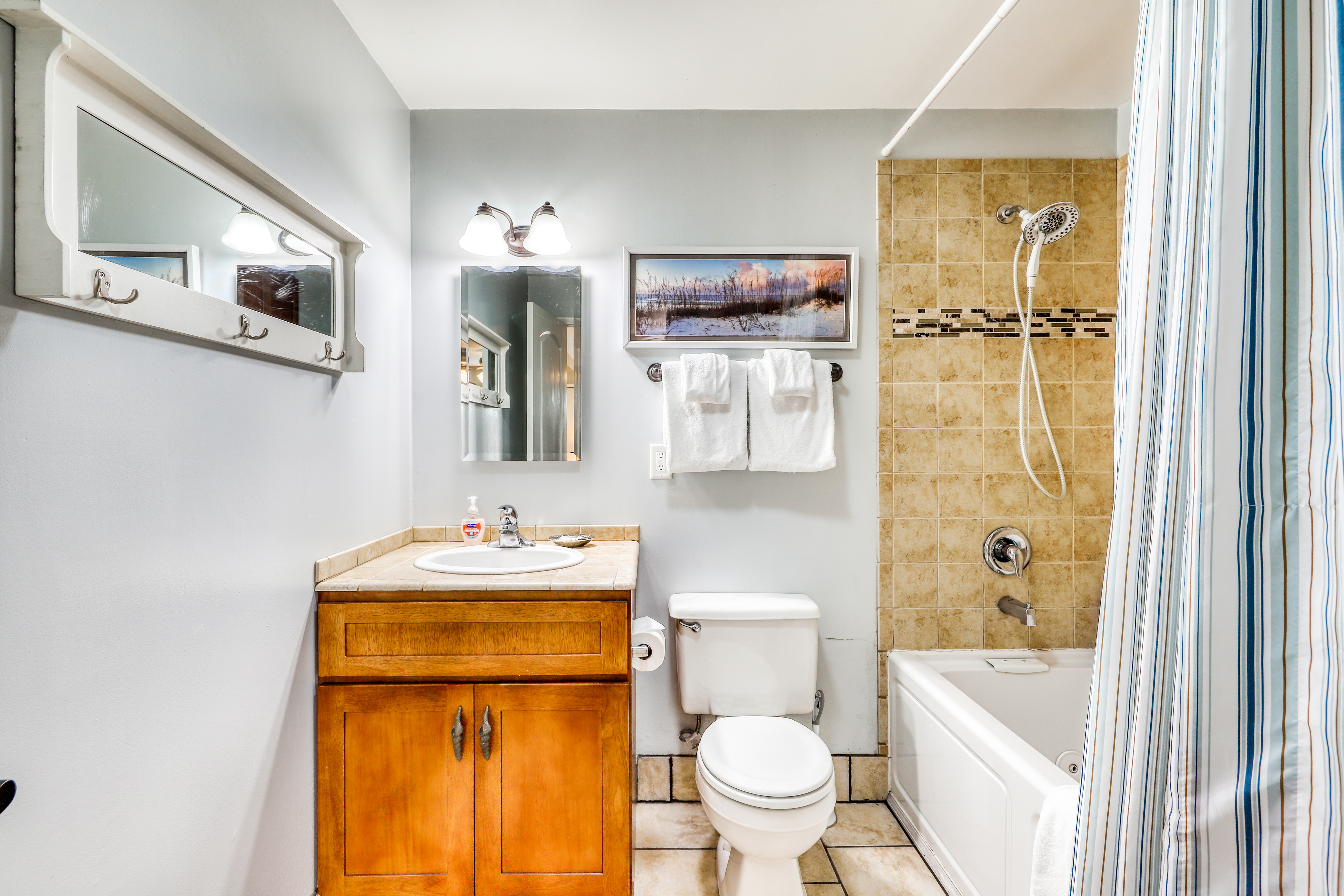 Mendocino Home 982836
