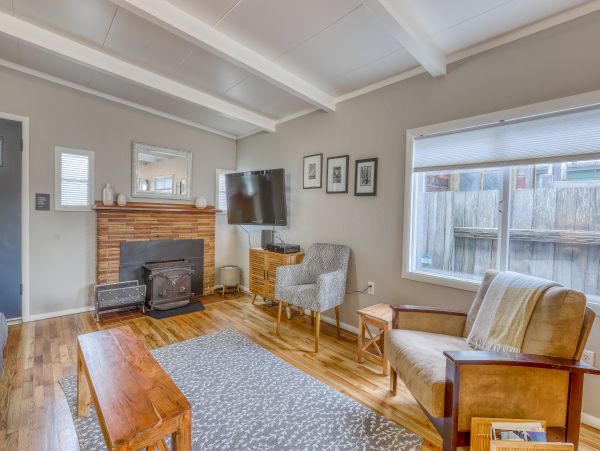 Mendocino Home 982837