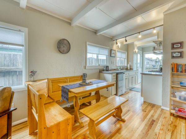 Mendocino Home 982837