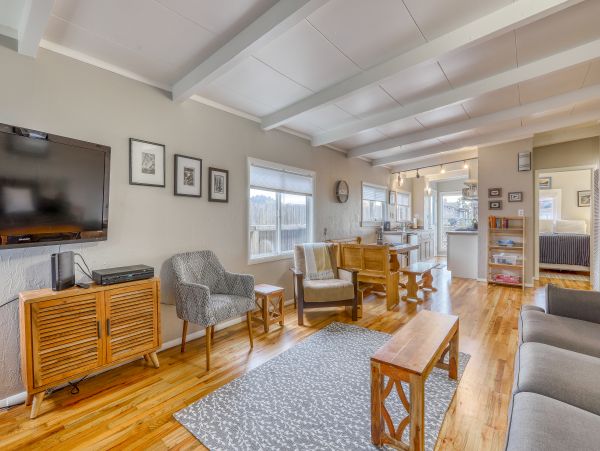 Mendocino Home 982837