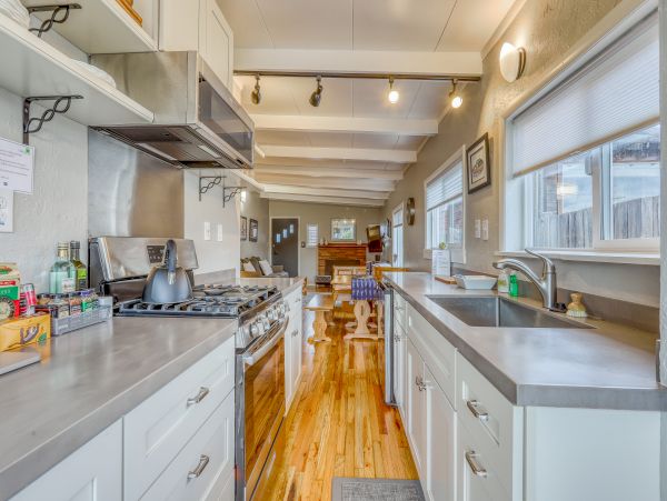 Mendocino Home 982837