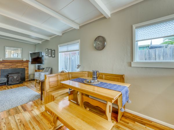 Mendocino Home 982837