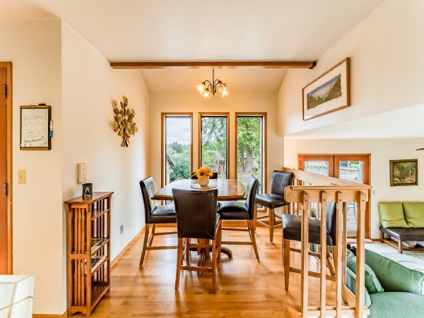 Mendocino Home 982838