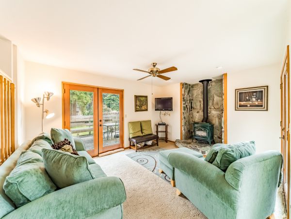Mendocino Home 982838