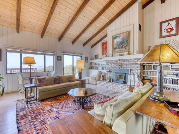 Mendocino Home 982839