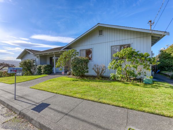Mendocino Home 982839