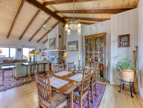 Mendocino Home 982839