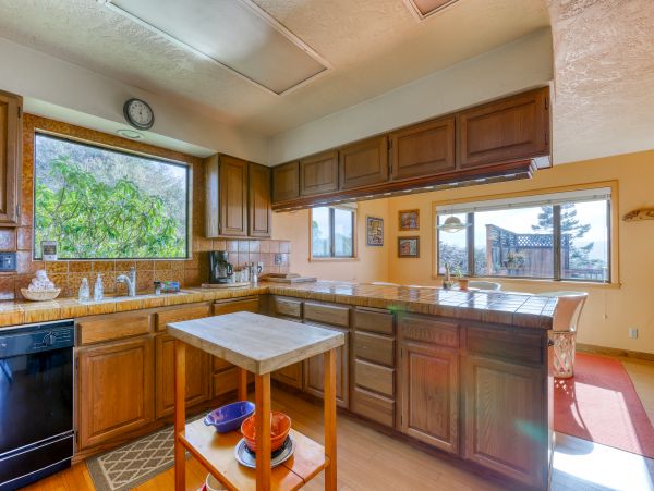 Mendocino Home 982839