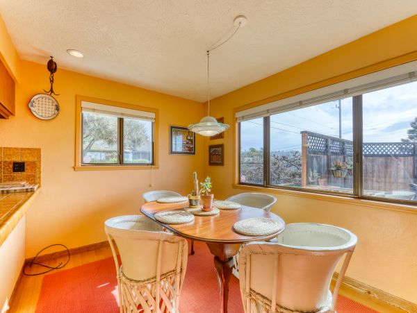 Mendocino Home 982839