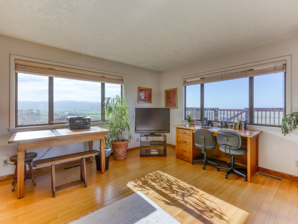 Mendocino Home 982839