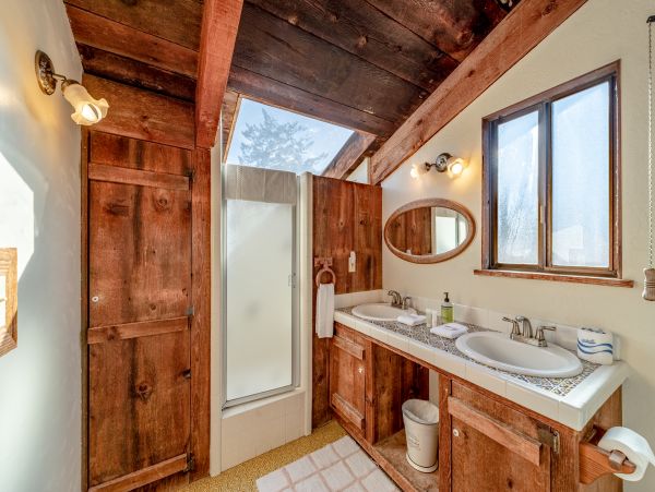 Mendocino Home 982841