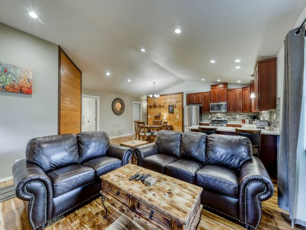 Mendocino Home 982845