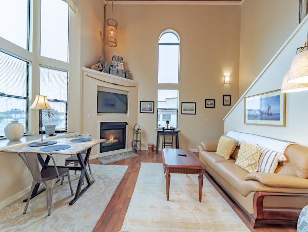 Mendocino Home 982848