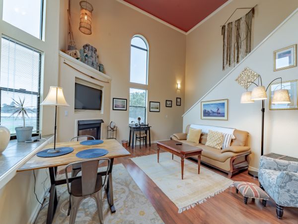 Mendocino Home 982848