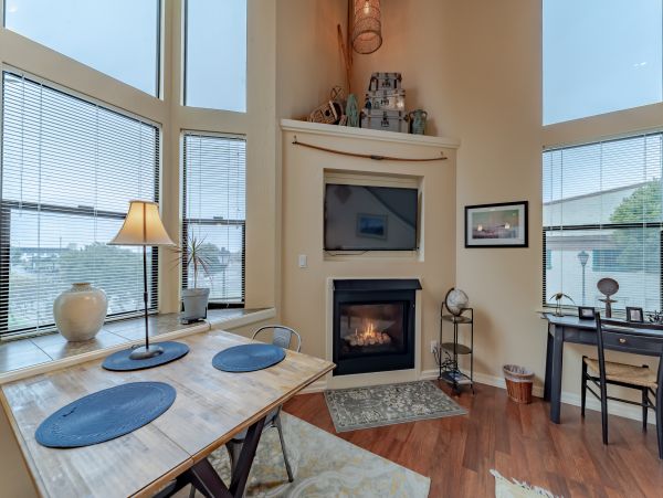 Mendocino Home 982848