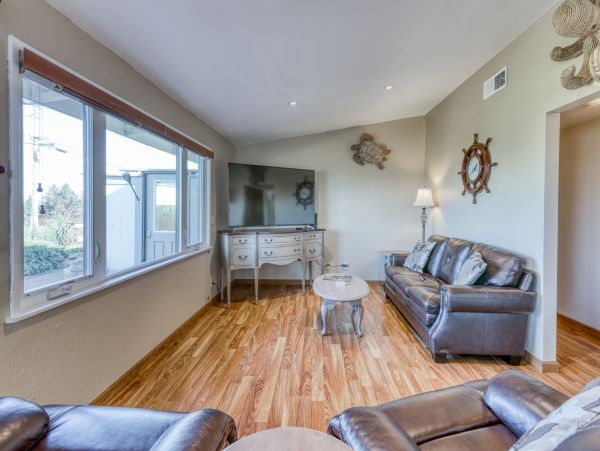 Mendocino Home 982853