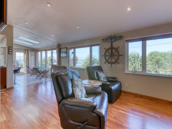 Mendocino Home 982853