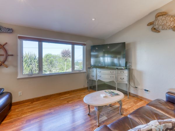 Mendocino Home 982853
