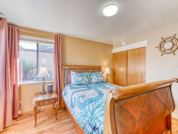 Mendocino Home 982853