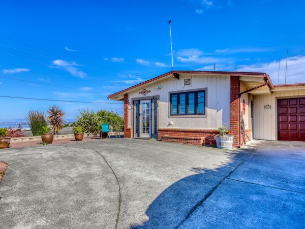 Mendocino Home 982853