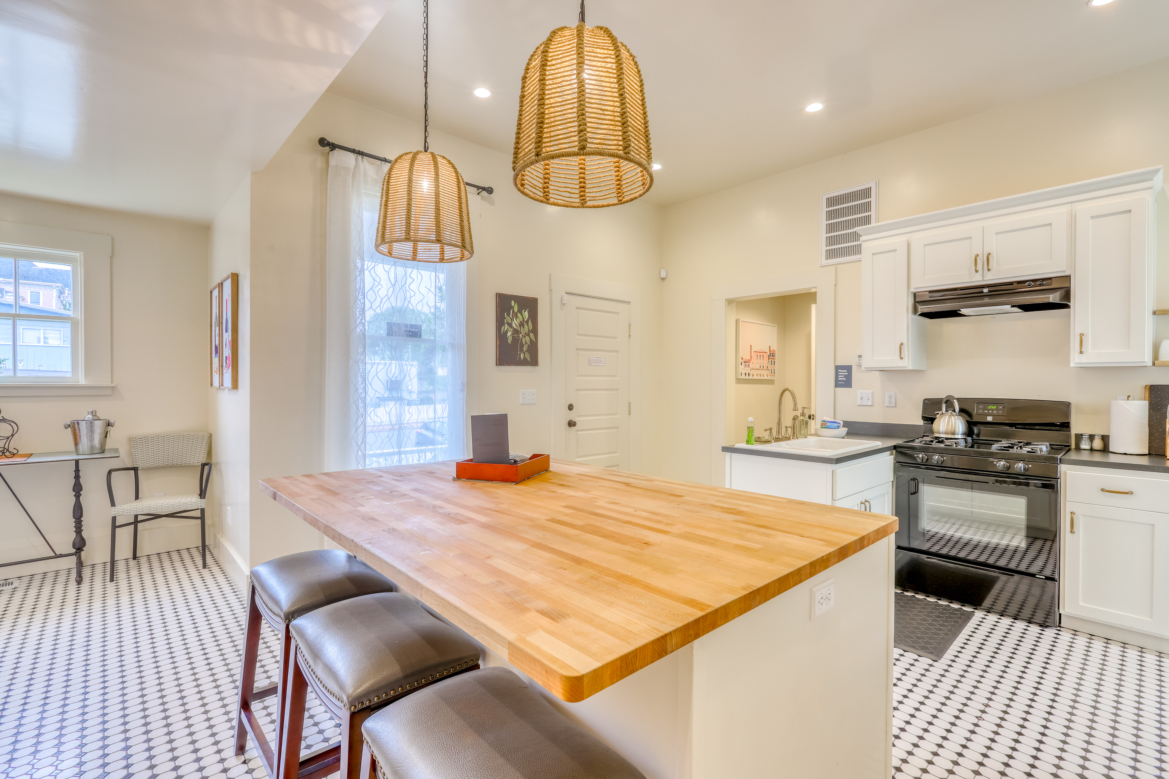 Mendocino Home 982857
