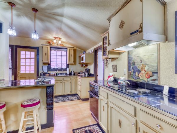 Mendocino Home 982858