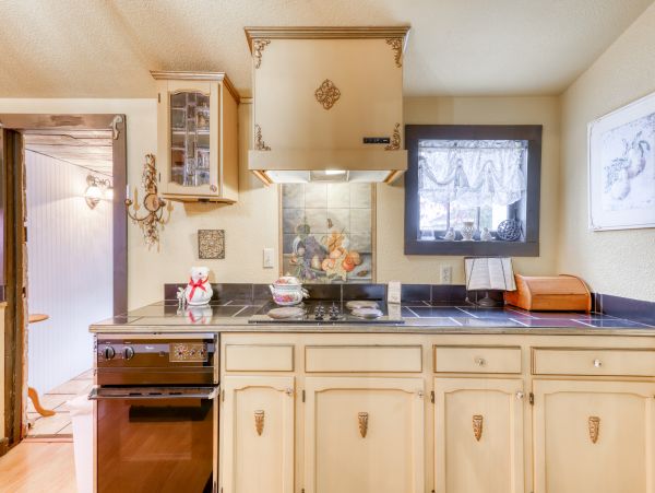 Mendocino Home 982858