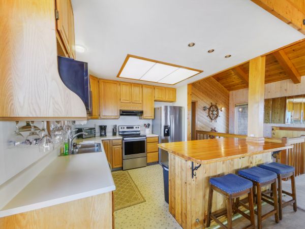 Mendocino Home 982859
