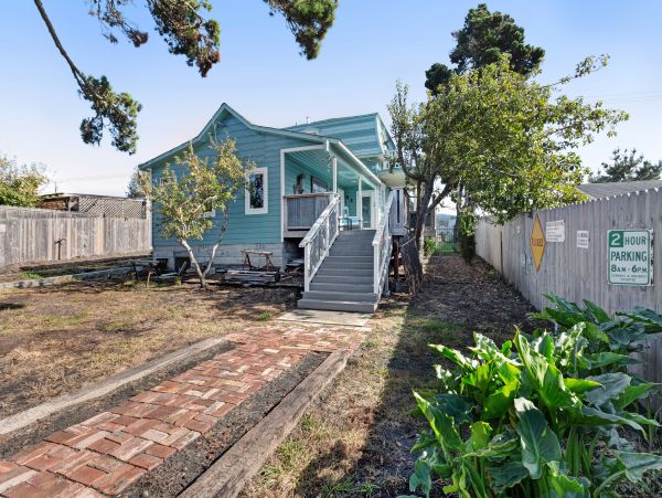 Mendocino Home 982861