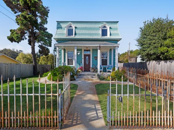 Mendocino Home 982861