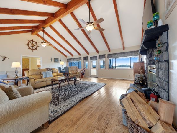Mendocino Home 982863