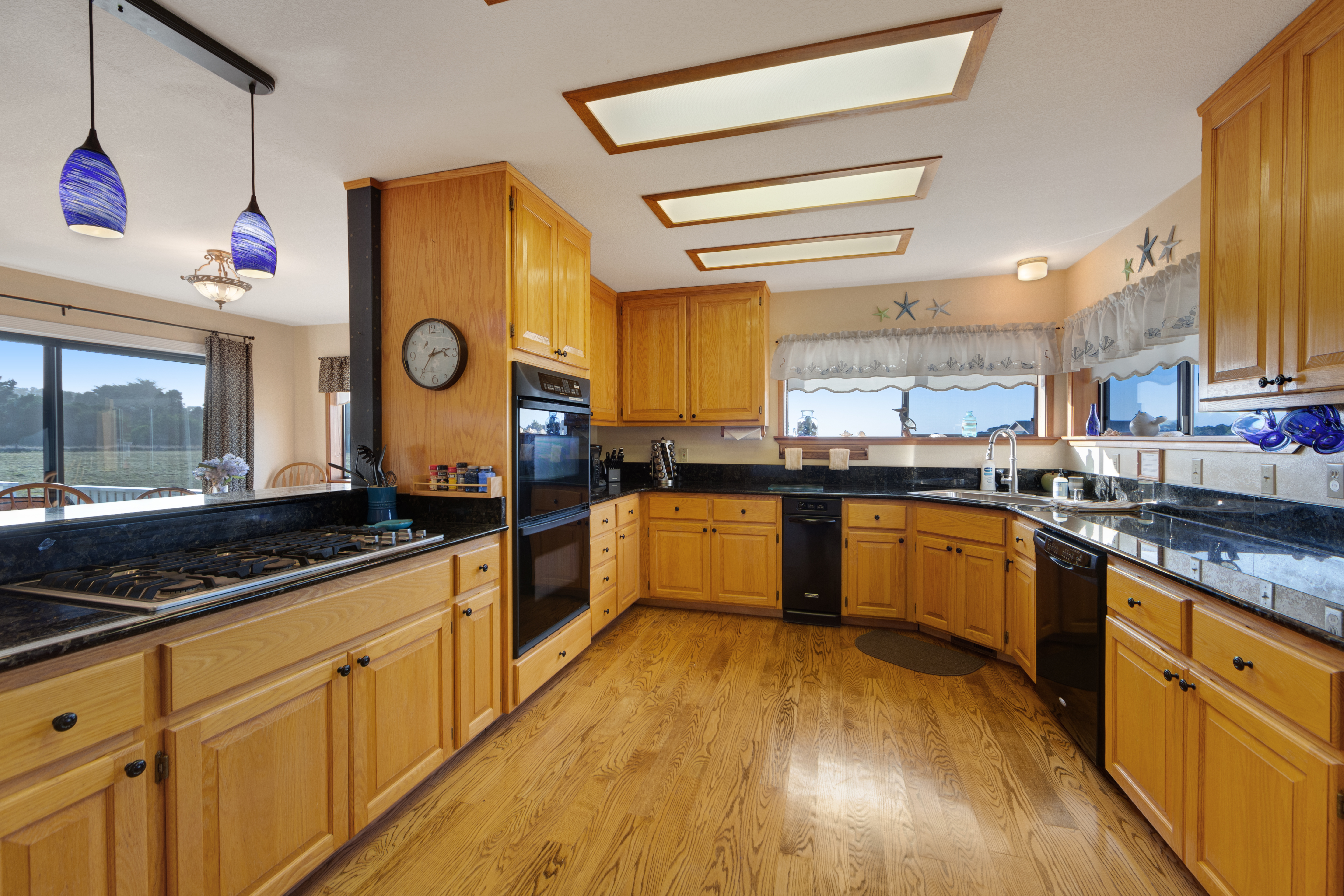Mendocino Home 982863
