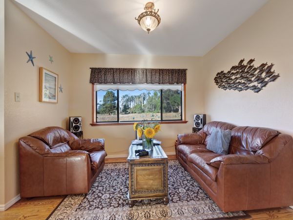 Mendocino Home 982863