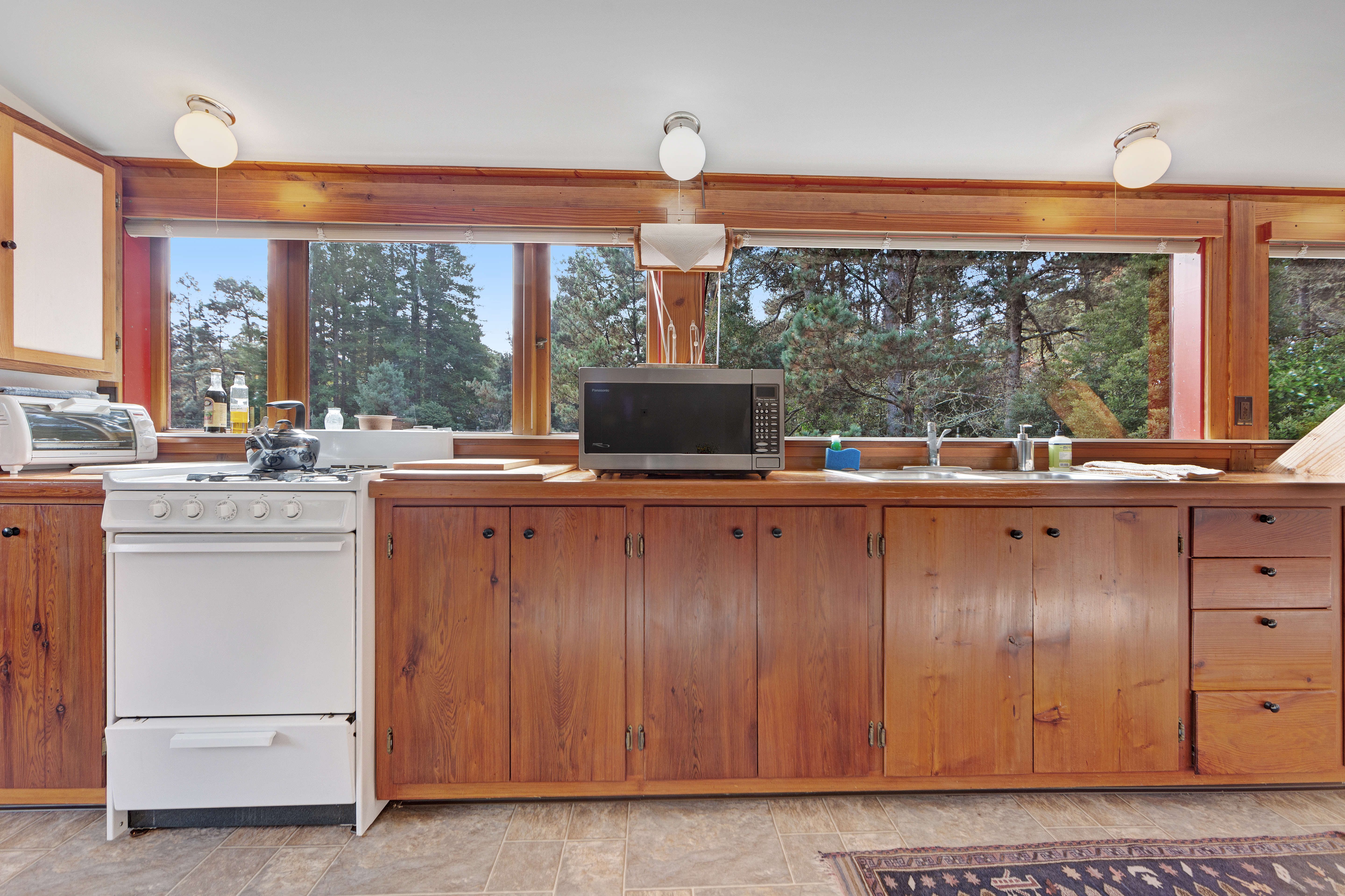Mendocino Home 982865