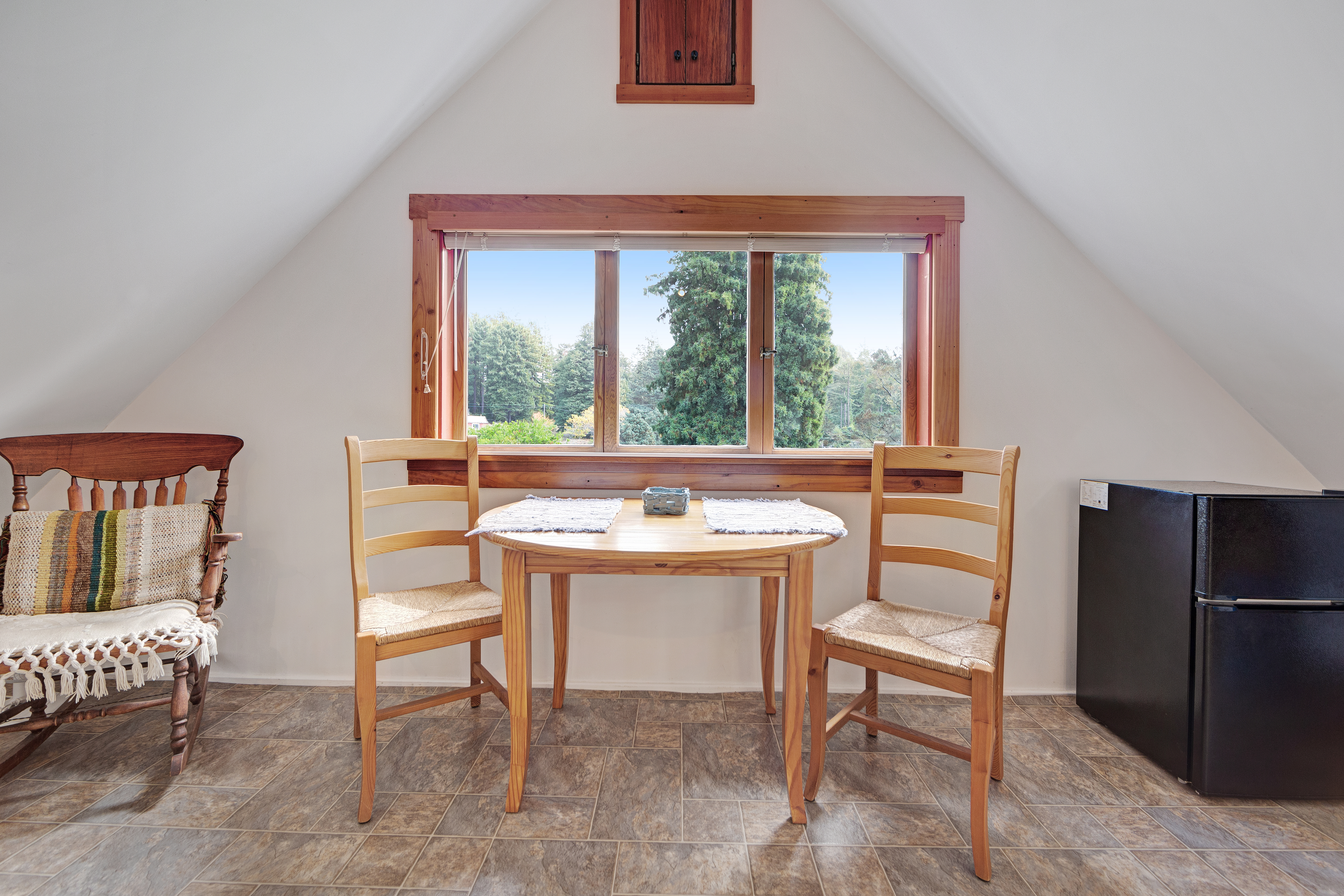 Mendocino Home 982865