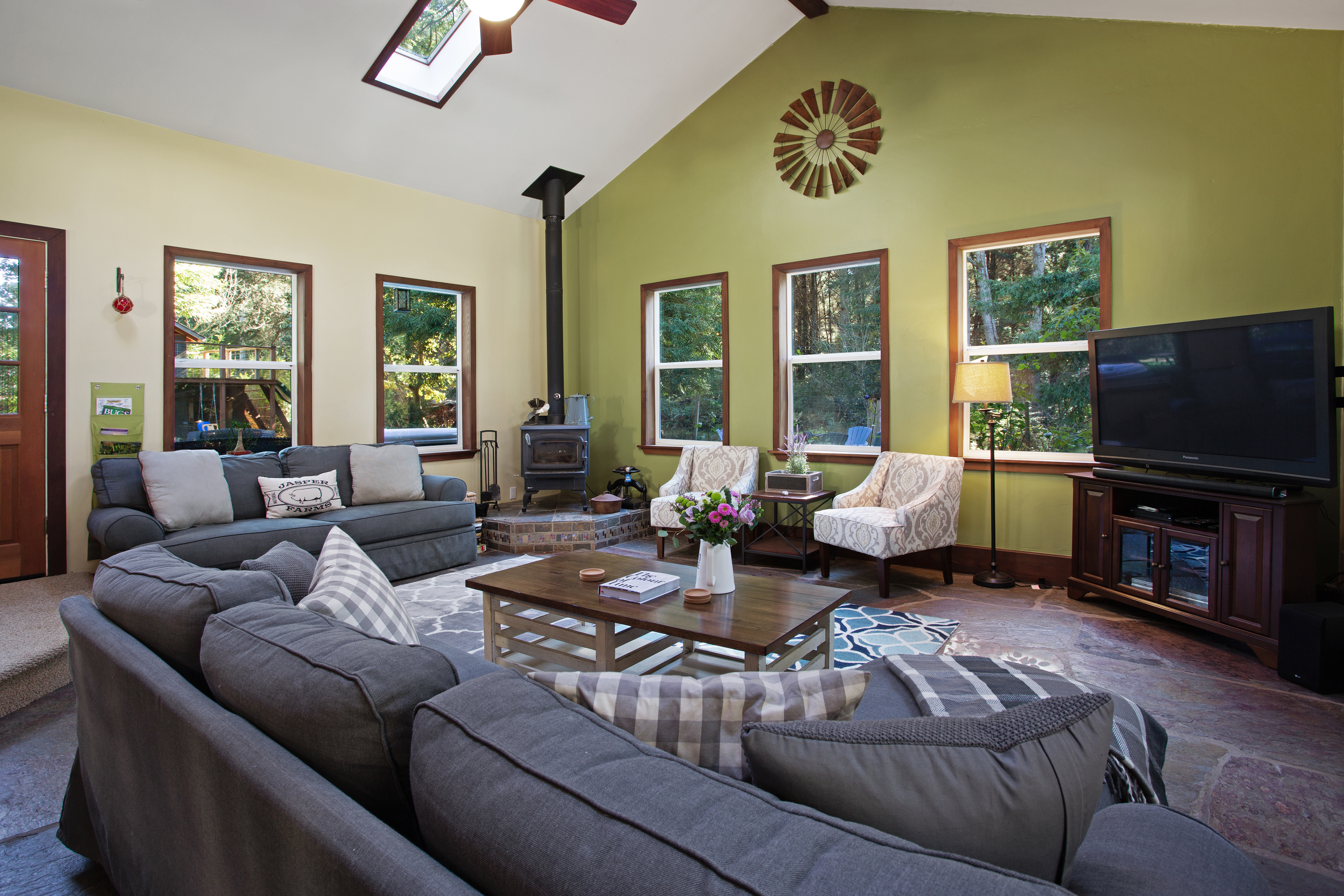 Mendocino Home 982866