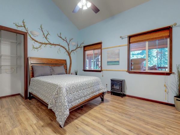 Mendocino Home 982866