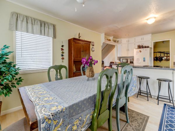 Mendocino Home 982867