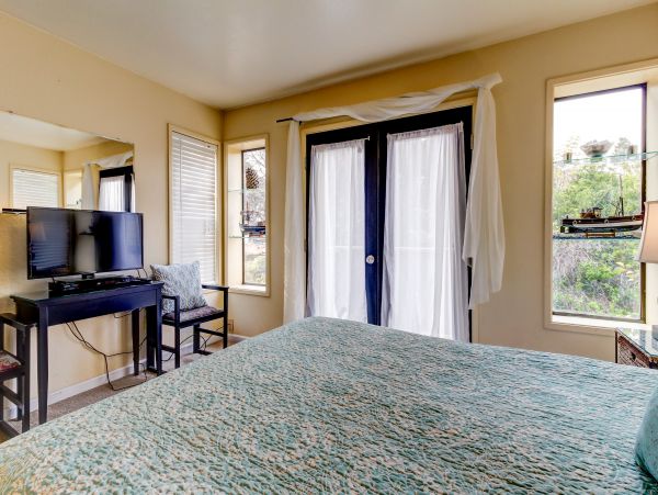 Mendocino Home 982867