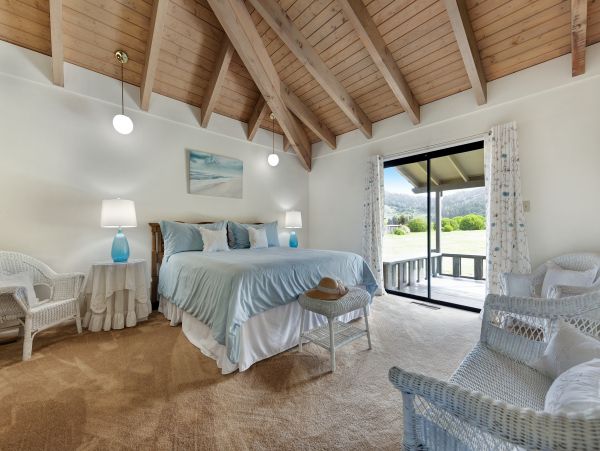 Mendocino Home 982869